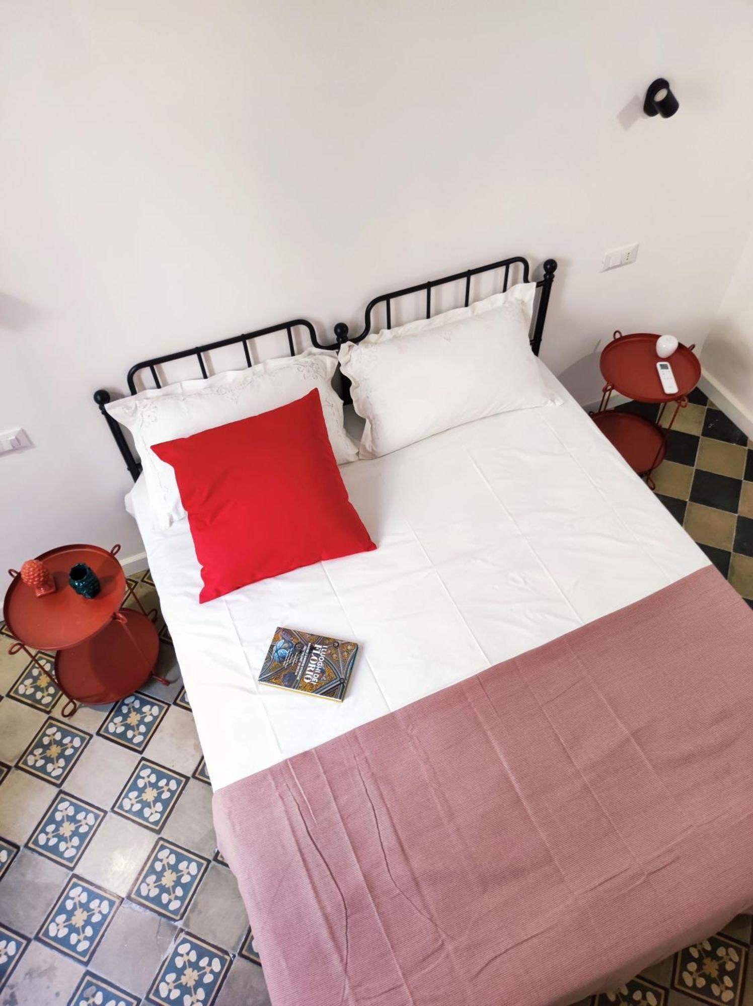 Donna Oliva Guest House パレルモ エクステリア 写真