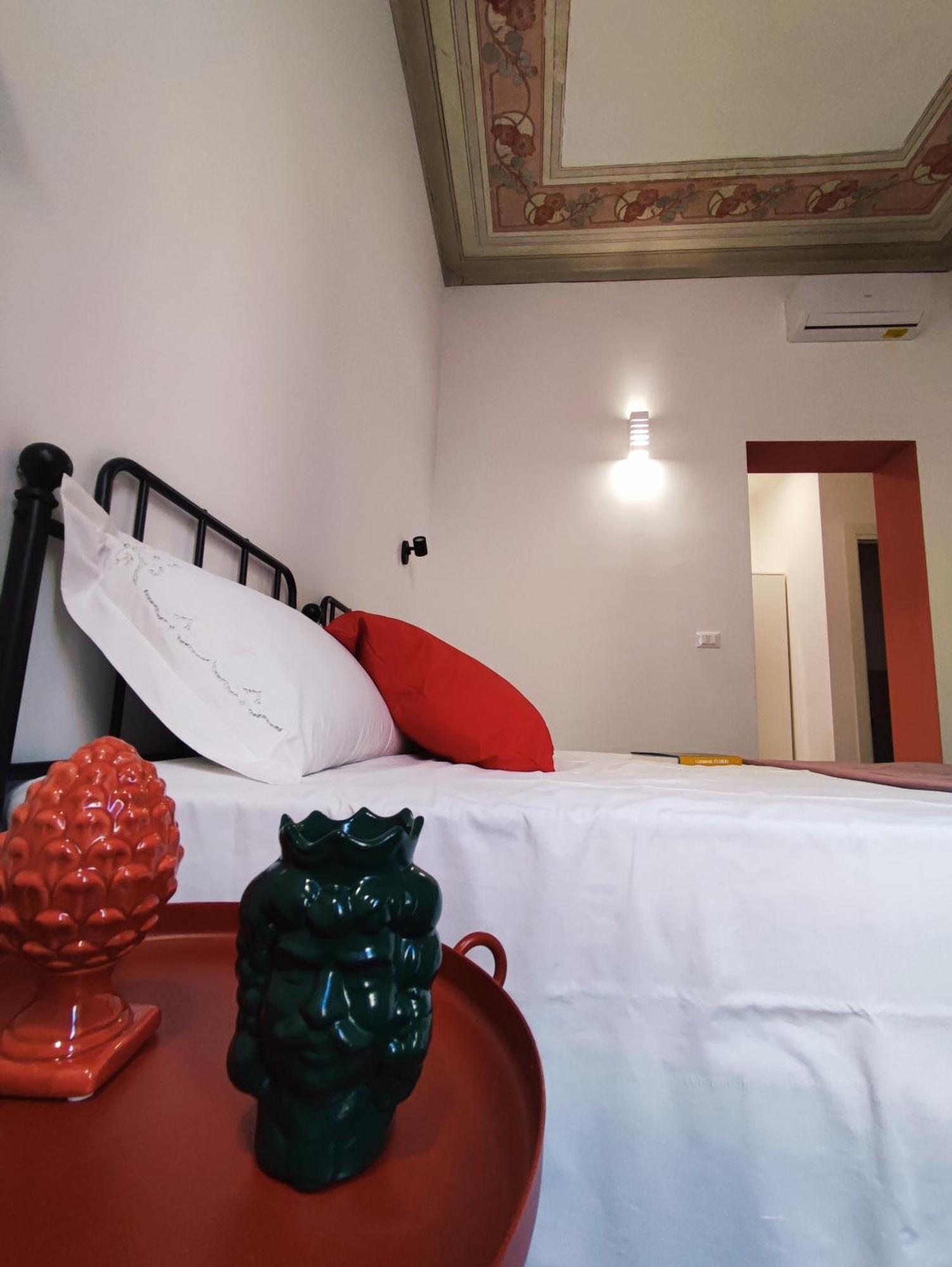 Donna Oliva Guest House パレルモ エクステリア 写真
