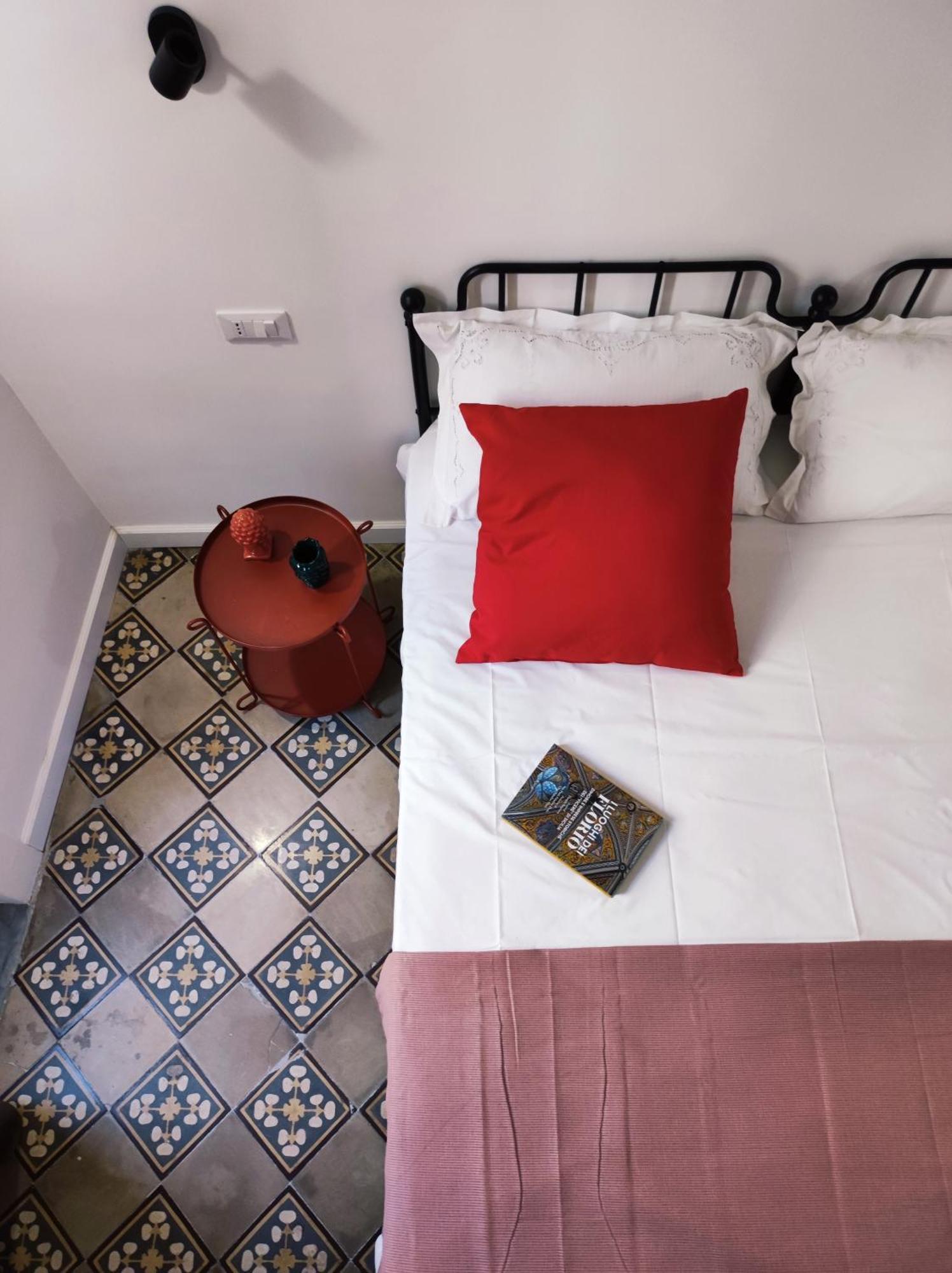 Donna Oliva Guest House パレルモ エクステリア 写真